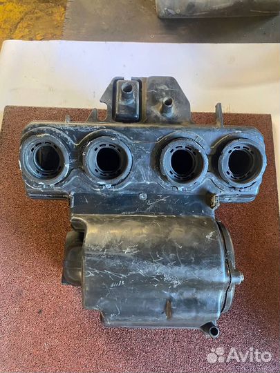 Корпус воздушного фильтра Honda cb400 nc31