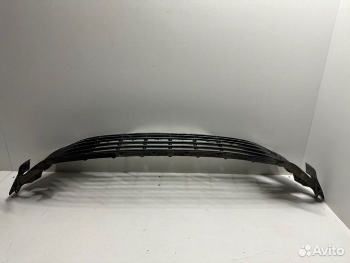 Решетка в бампер передняя Toyota Camry V70