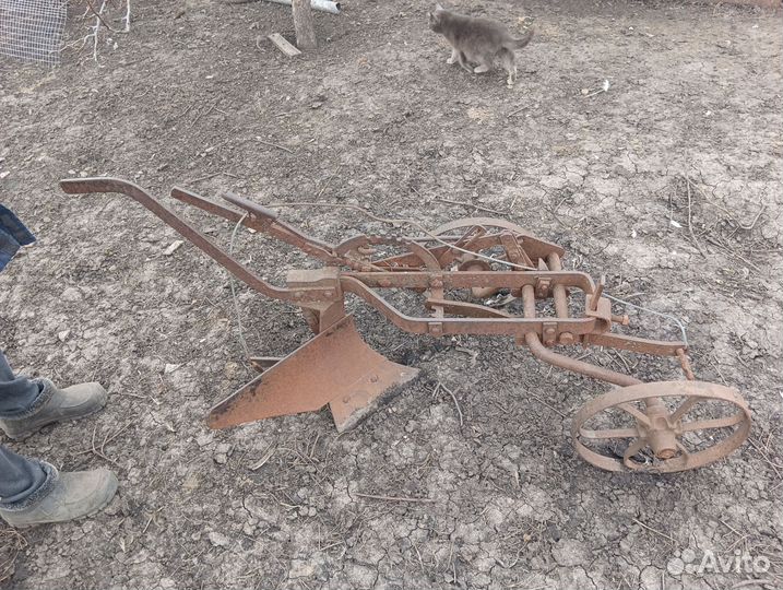 Конный плуг