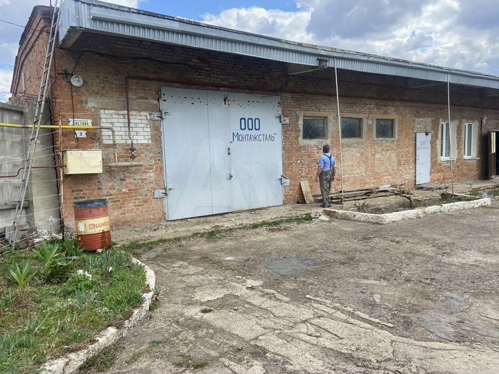 Гараж, > 30 м²