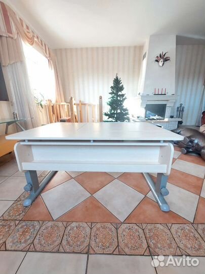 Стол-парта детскиая