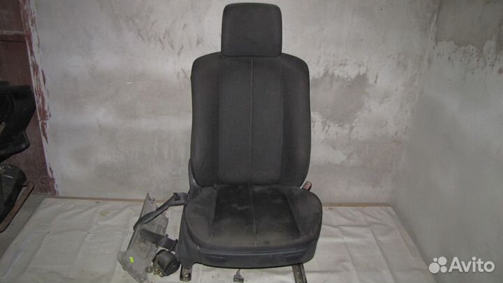 Сидение переднее правое Рено Меган 2
