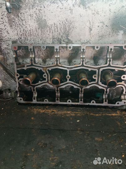 Крышка распредвалов ваз 2112120 и распредвалы