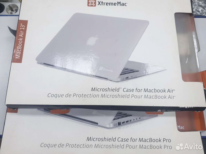 Пластиковый чехол на MacBook PRO