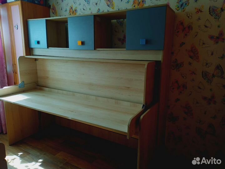 Кровать- трансформер (стол-кровать) с матрасом