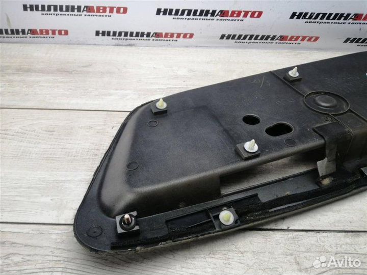 Накладка крышки багажника Mitsubishi Lancer 9 1.6