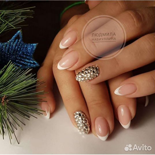 Маникюр, педикюр, наращивание ногтей