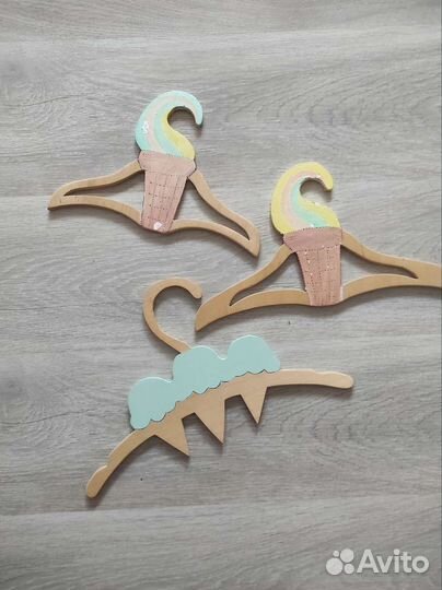 Вешалка деревянная плечики для детской одежды