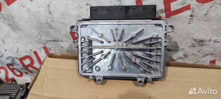 Блок управления двс Volvo S80 2008-2010 31286086