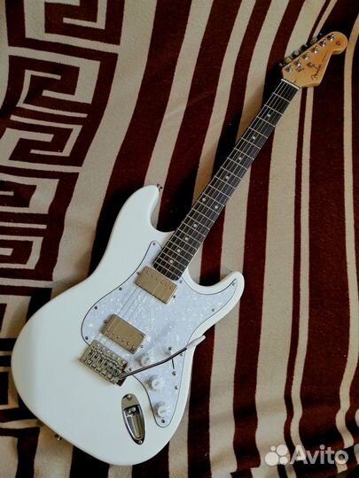 Электрогитара Stratocaster, P-HH