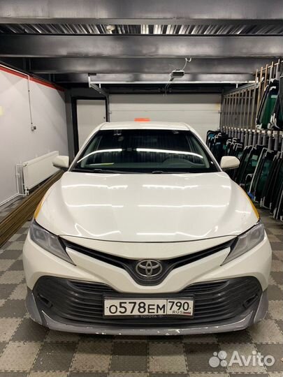 Лобовое стекло на Toyota Camry xv70 xv55 xv50 xv40