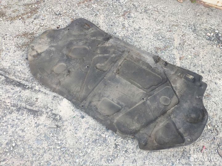 Обшивка капота на Мазду 6 GG