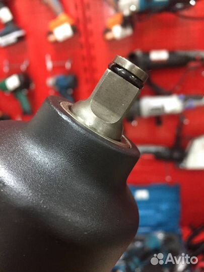 Ударный пневмогайковерт forcekraft 1/2 720Hm