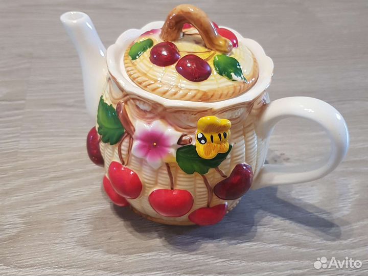 Чайник фарфоровый новый