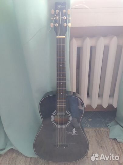 Акустическая гитара