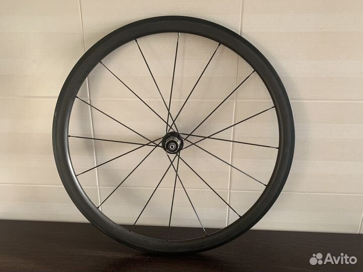 Заднее карбоновое колесо