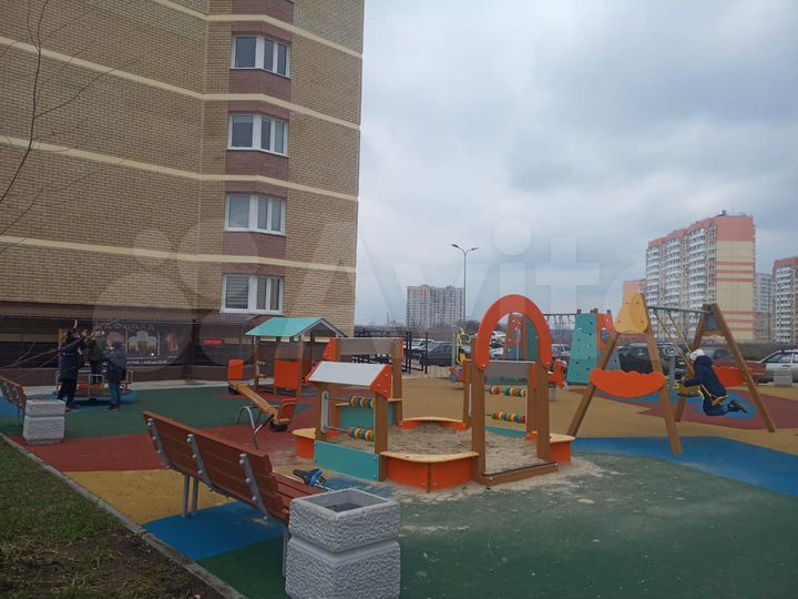 1-к. квартира, 40 м², 9/15 эт.