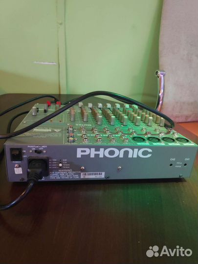 Микшерный пульт phonic mm122