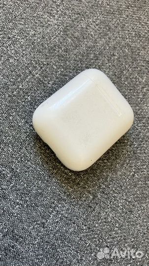 Apple airpods (1st generation) с одним наушником