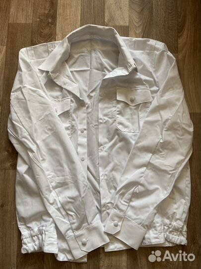 Белая рубашка с длинным рукавом мвд