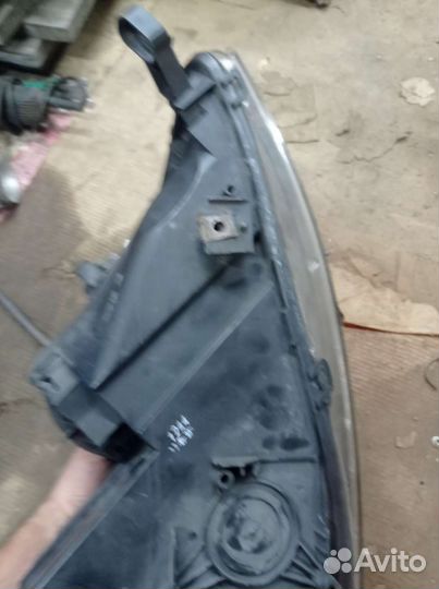 Передняя левая фара на хонду цивик 5д голоден