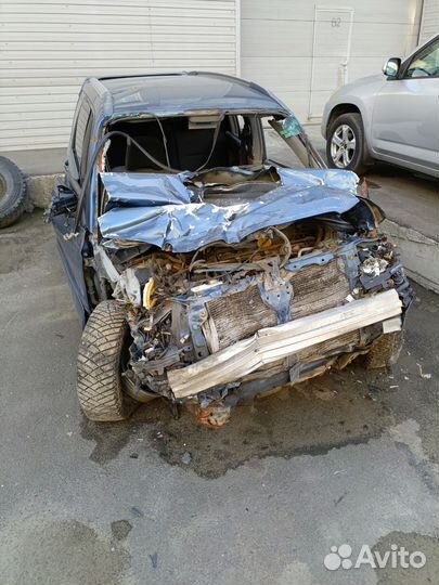 Subaru Forester 2.5 AT, 2006, битый, 300 000 км