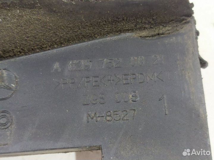 Лючок топливного бака Mercedes Vito W639 2.1D 2004