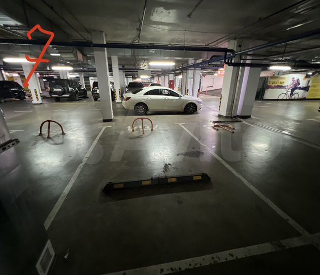 Машиноместо, 13 м²