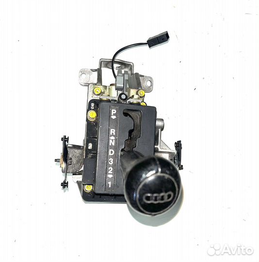 Кулиса переключения передач Audi 100 C4 2.8