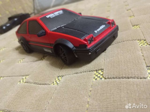 Радиоуправляемая машина для дрифта