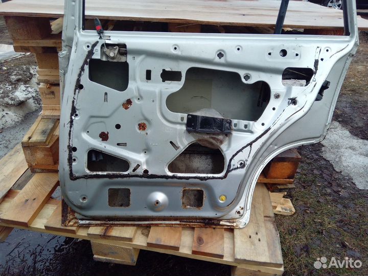 Дверь задняя правая daewoo nexia