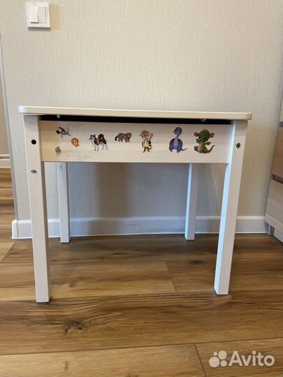 Детский столик