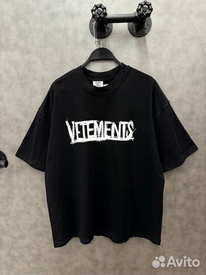 Vetements футболка оверсайз World tour