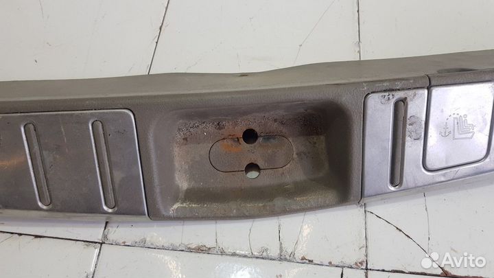 Обшивка багажника на заднюю панель (Nissan Murano)