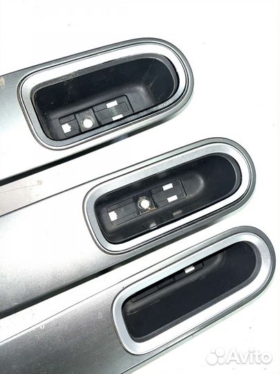 Кнопка стеклоподъемника Subaru Tribeca