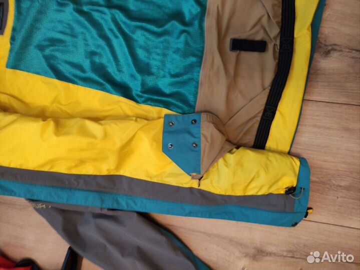 Сноубордическая куртка Burton Ak Cyclic