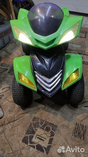 Детский электро квадроцикл с аб и зу. Б/У