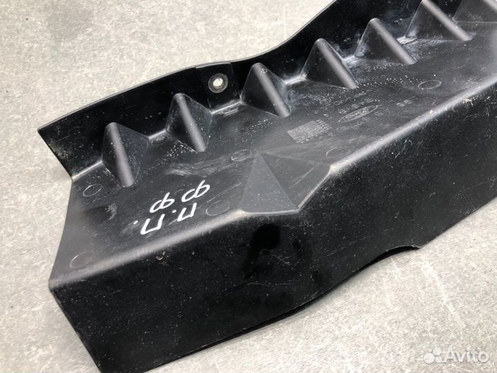 Пыльник двигателя правый Ford Focus DNW fydd 2001