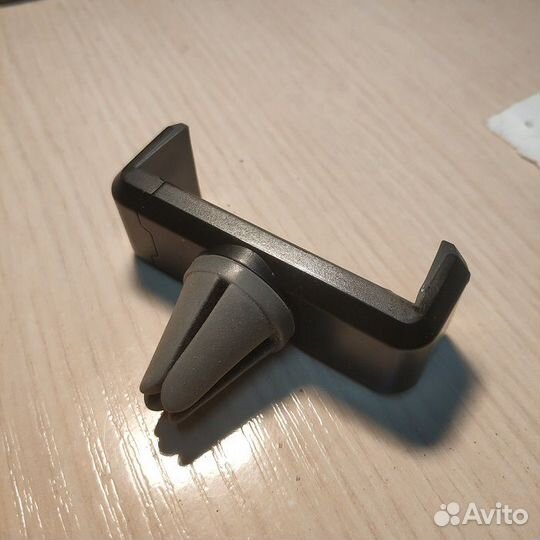 Держатель для телефона в решетку обдува