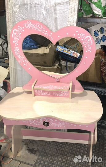 Туалетный столик для принцесс