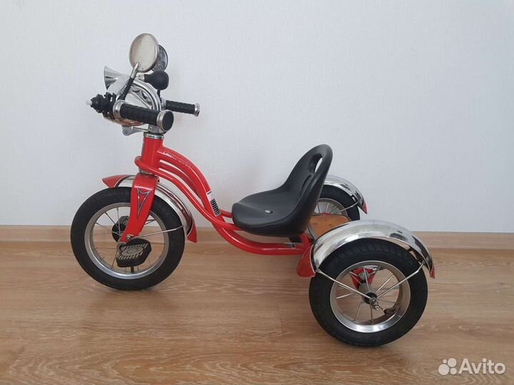 Трехколёсный велосипед