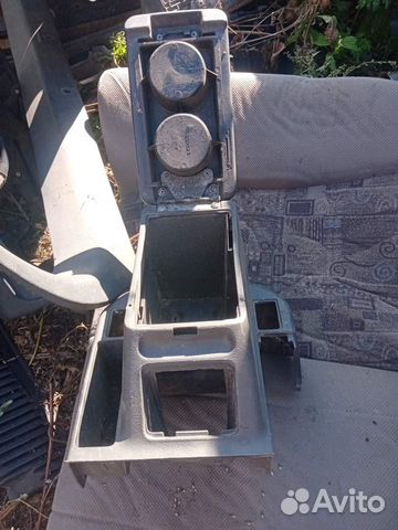 Подлокотник Mitsubishi Pajero 2