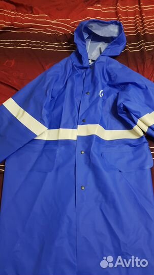 Резиновый плащ