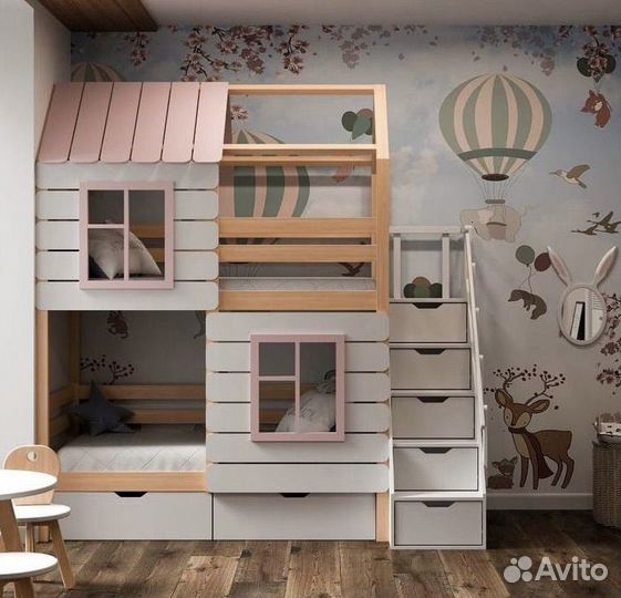 Детская двухъярусная кровать с лестницей