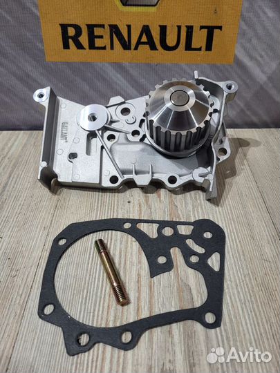 Помпа водяной насос Renault sandero 2