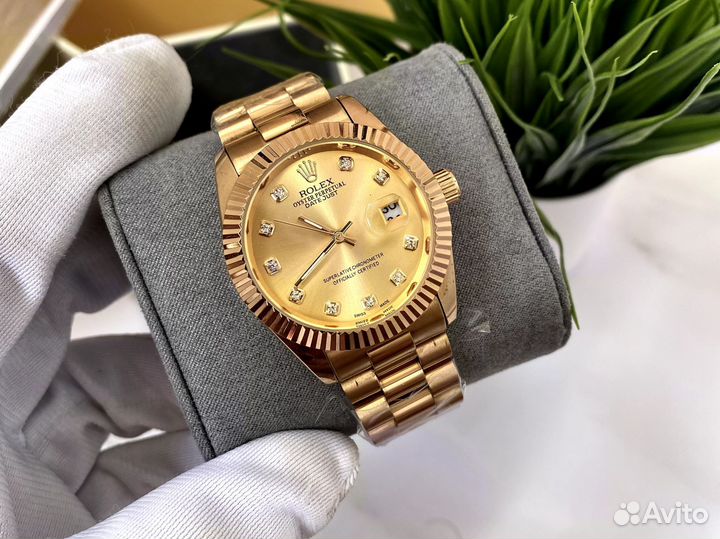 Часы Rolex новые(золотые)