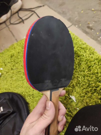 Теннисная ракетка