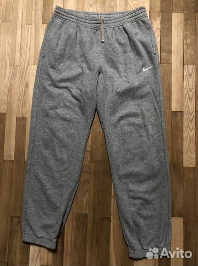 Серые спортивные штаны Nike L оригинал