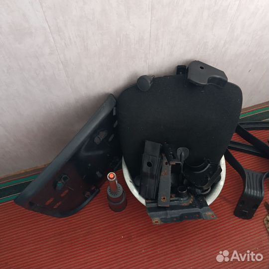 Компьютерное кресло Запчасти