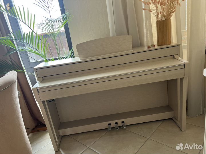 Цифровое пианино Yamaha clavinova clp 735